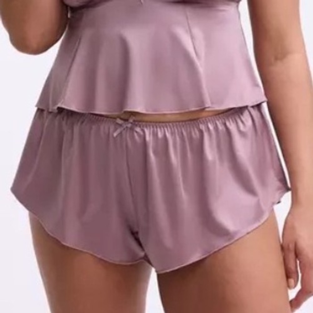 Torrid‎ Ruffle Short Women Size 1 Toadstool New With Tags